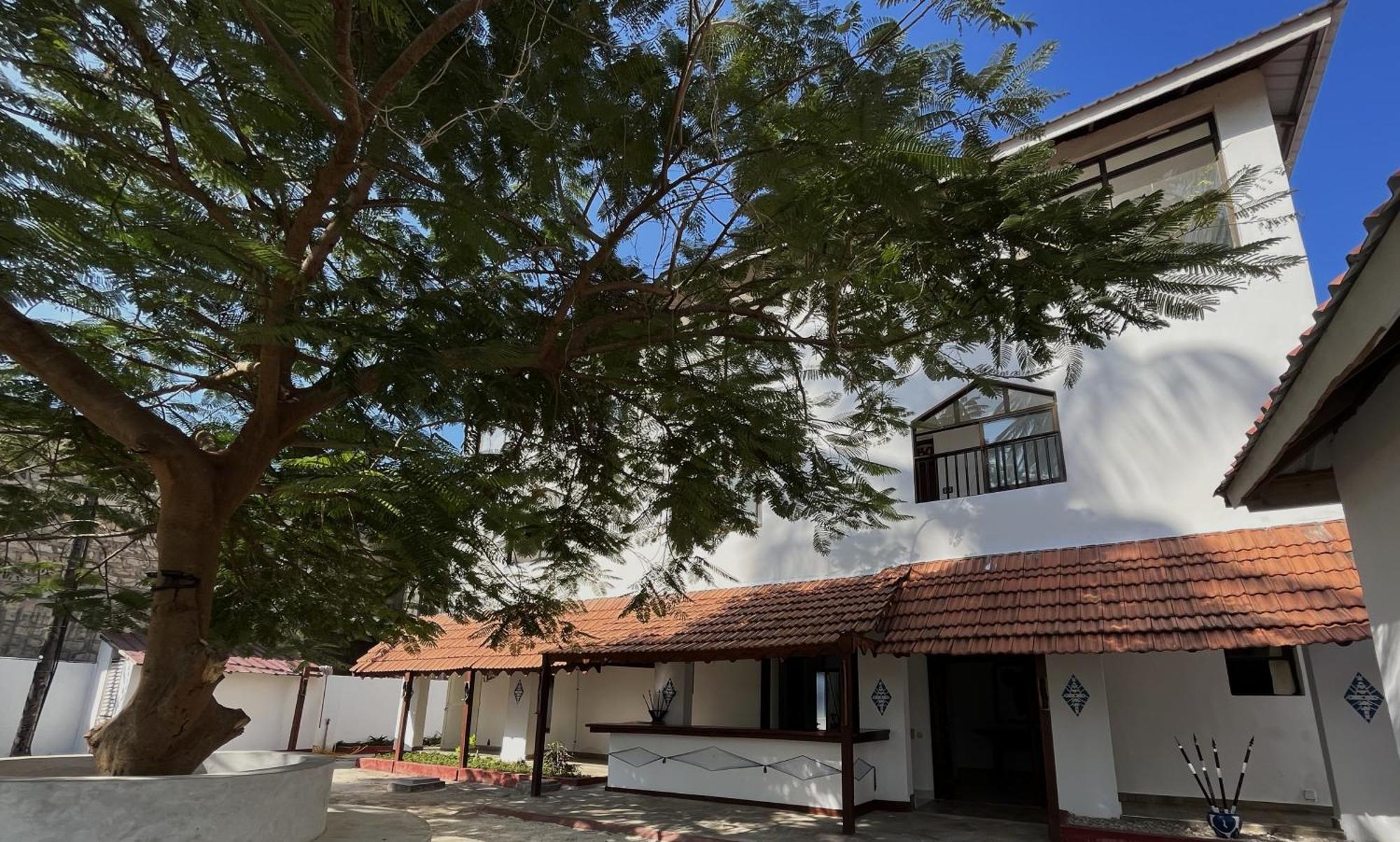 Bianco Azzurro Hotel & Restaurant Pwani Mchangani Exterior foto